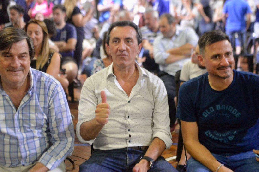 Gimnasia explicoacute por queacute su presidente fue visto en el Hipoacutedromo luego de recibir una inhibicioacuten