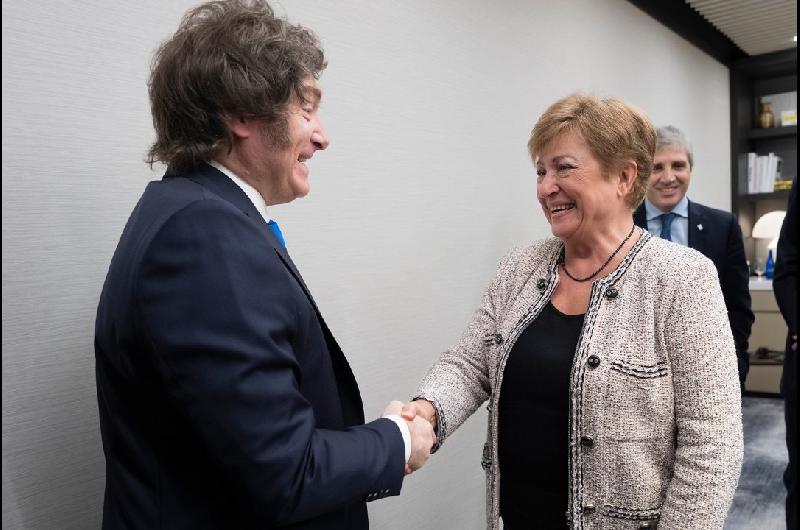 El FMI pidioacute al Gobierno acumular reservas y buscar un ldquoamplio apoyo poliacuteticordquo para avanzar en reformas
