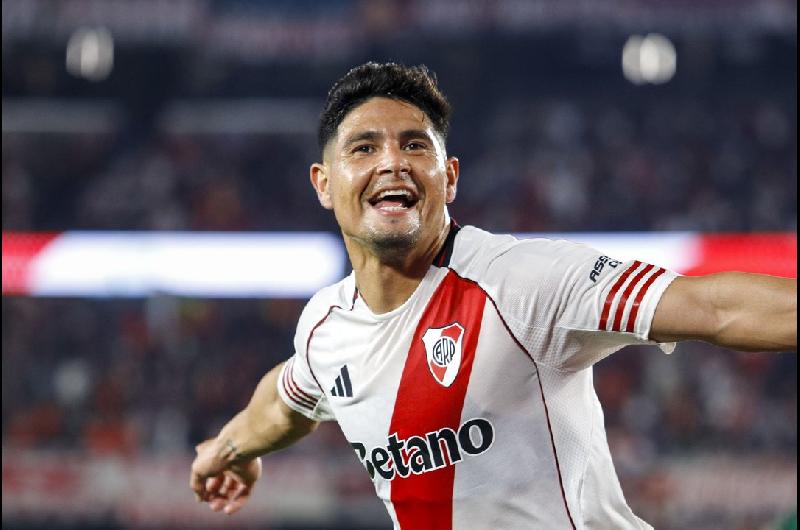 Salas arremetioacute contra Diego Milito tras el triunfo de River ante Racing por Copa Argentina