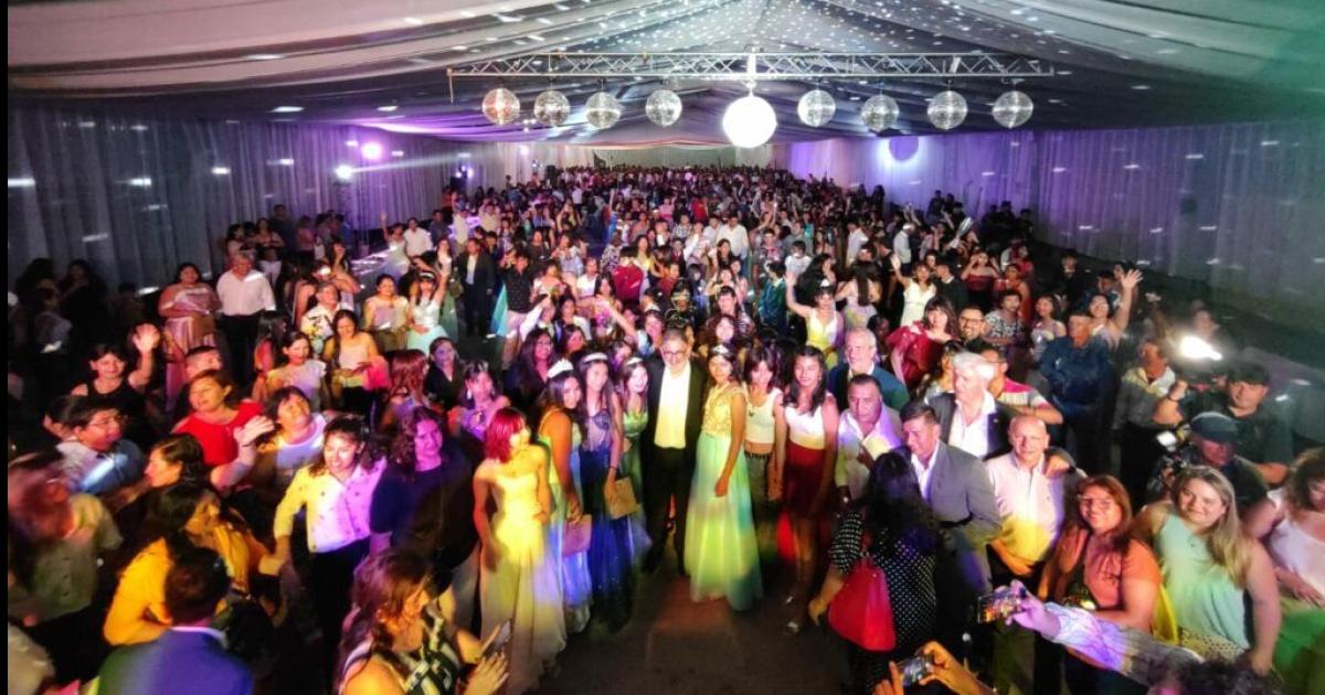 PARA QUINCEANtildeERAS DE LA CIUDAD