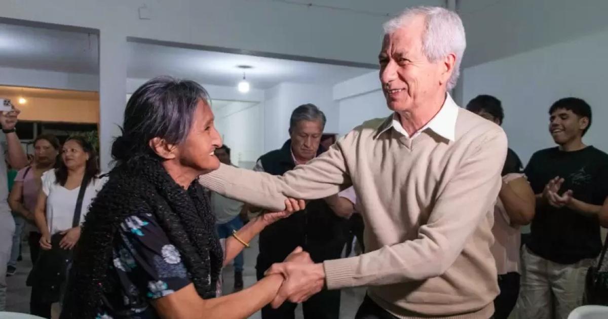 Pascuttini recibioacute el respaldo de vecinos a su candidatura