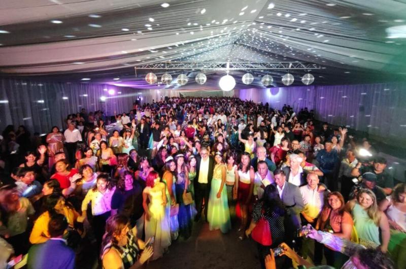 PARA QUINCEANtildeERAS DE LA CIUDAD