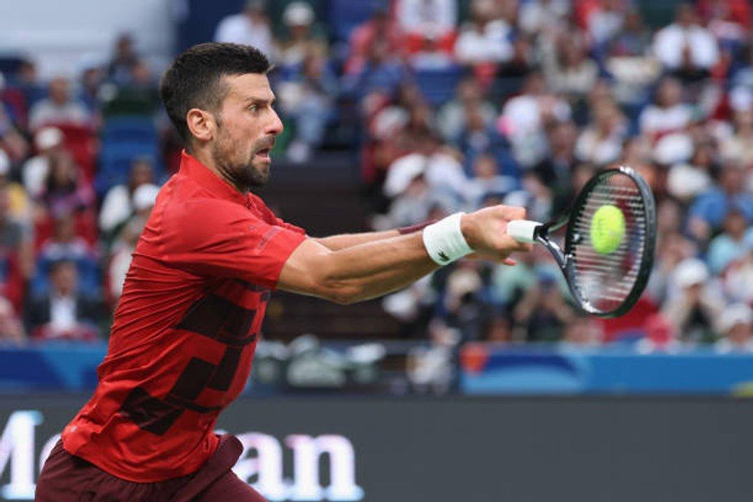Djokovic le ganoacute a Cilic y avanzoacute a la tercera ronda en el Masters 1000 de Shanghaacutei