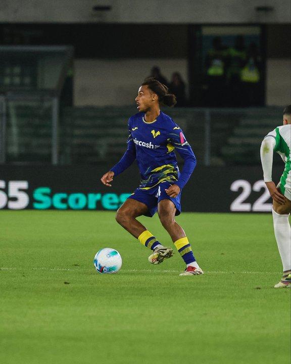 Sassuolo se llevoacute la victoria ante Hellas Verona en el inicio de una nueva fecha en la Serie A