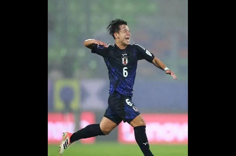 Japoacuten goleoacute a Nueva Zelanda por 3-0 y clasificoacute a octavos de final del Mundial Sub 20 con puntaje perfecto