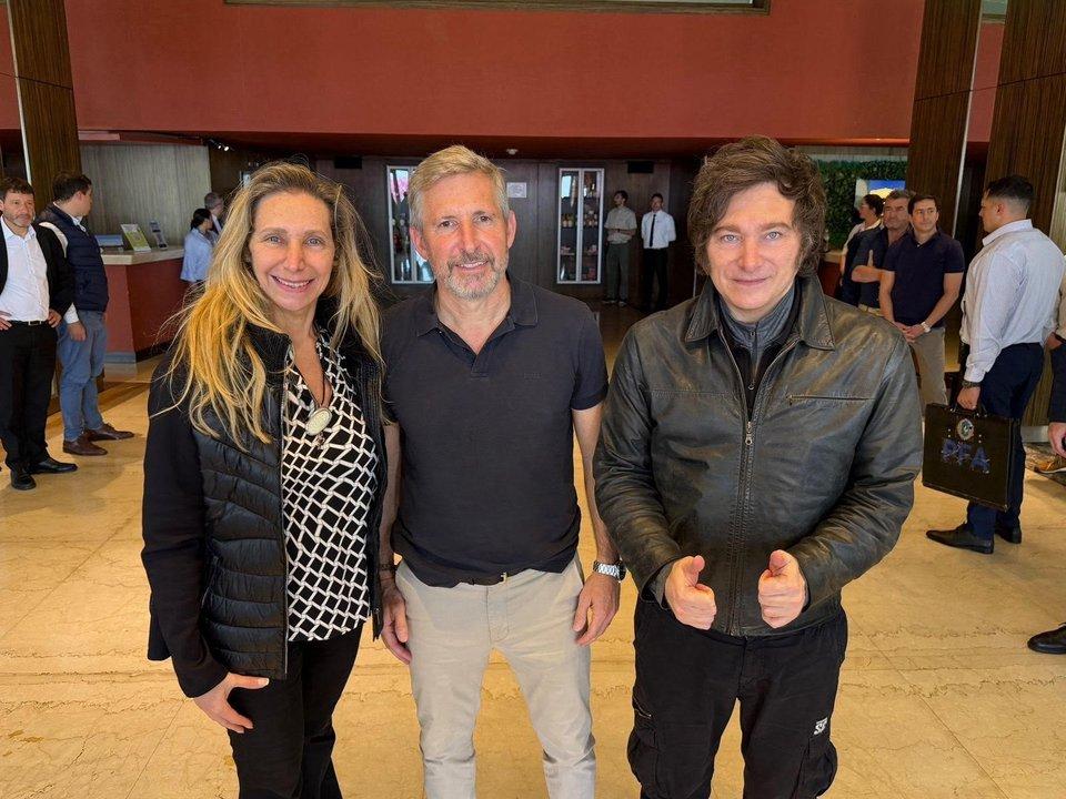 Milei se reunioacute con Frigerio en Entre Riacuteos tras los incidentes en Santa Fe
