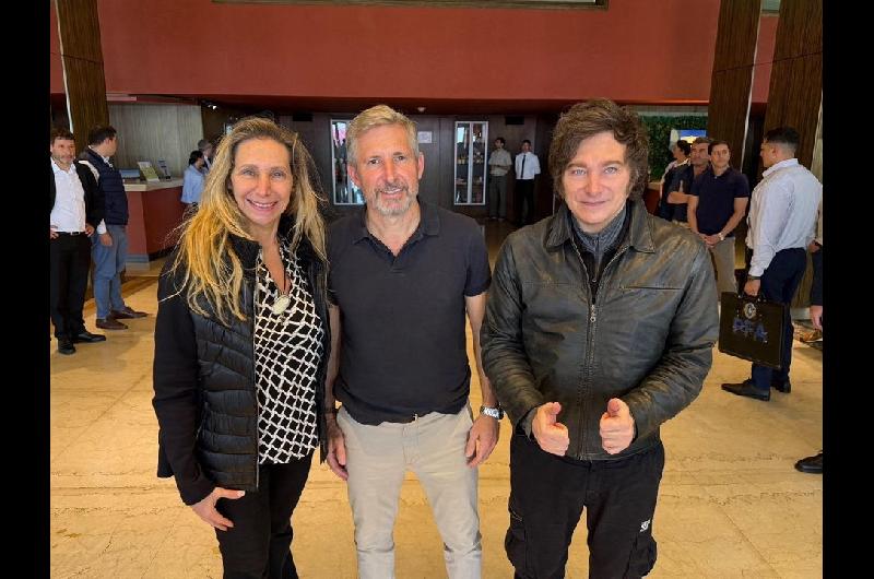 Milei se reunioacute con Frigerio en Entre Riacuteos tras los incidentes en Santa Fe