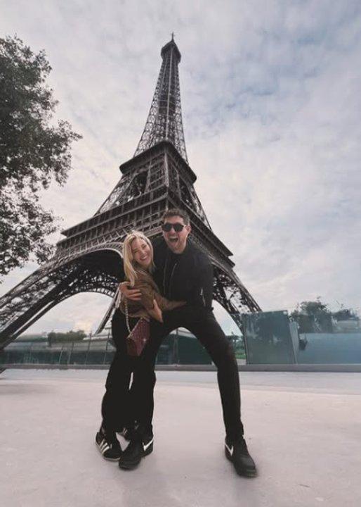 Luisana Lopilato disfrutoacute de un viaje inolvidable por Pariacutes junto a Michael Bubleacute y sus hijos