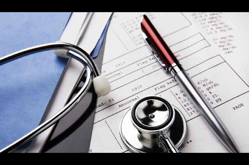 Advierten que cada vez maacutes gente con patalogiacuteas deja de pagar la prepaga y vuelve al hospital puacuteblico