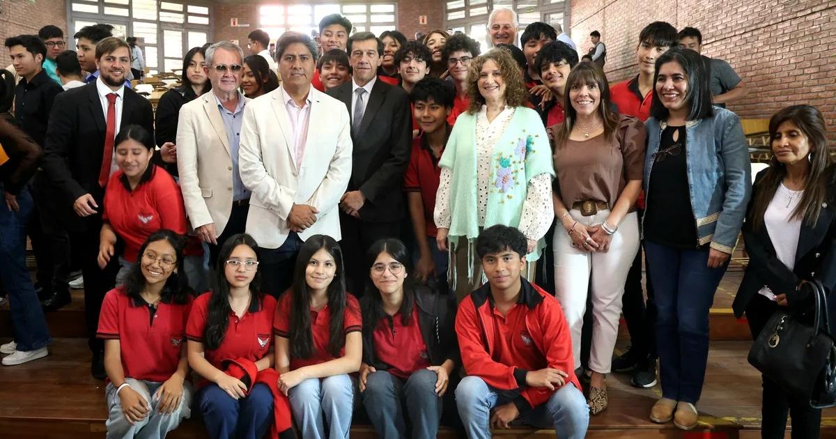 Mineriacutea- Firman acuerdo clavepara la formacioacuten profesional