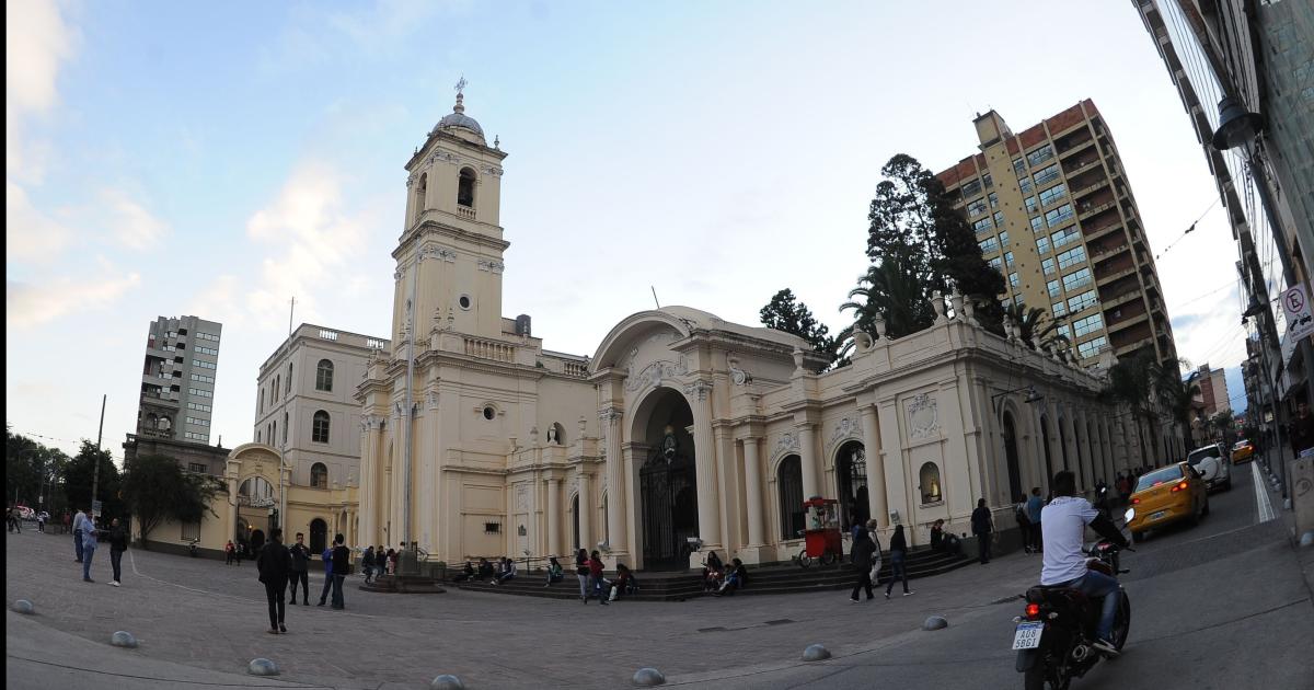 Jujuy celebra festividad en honor a la Virgen del Rosario de Riacuteo Blanco y Paypaya