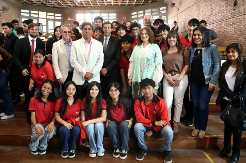Mineriacutea- Firman acuerdo clavepara la formacioacuten profesional
