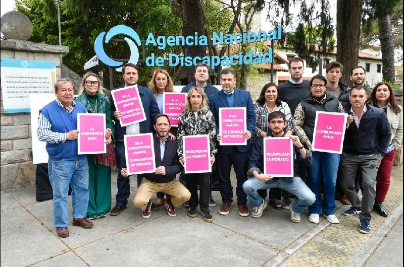 La Coalicioacuten Ciacutevica presentoacute su plan anticorrupcioacuten con un fuerte mensaje al Gobierno- ldquoLa corrupcioacuten avanzardquo