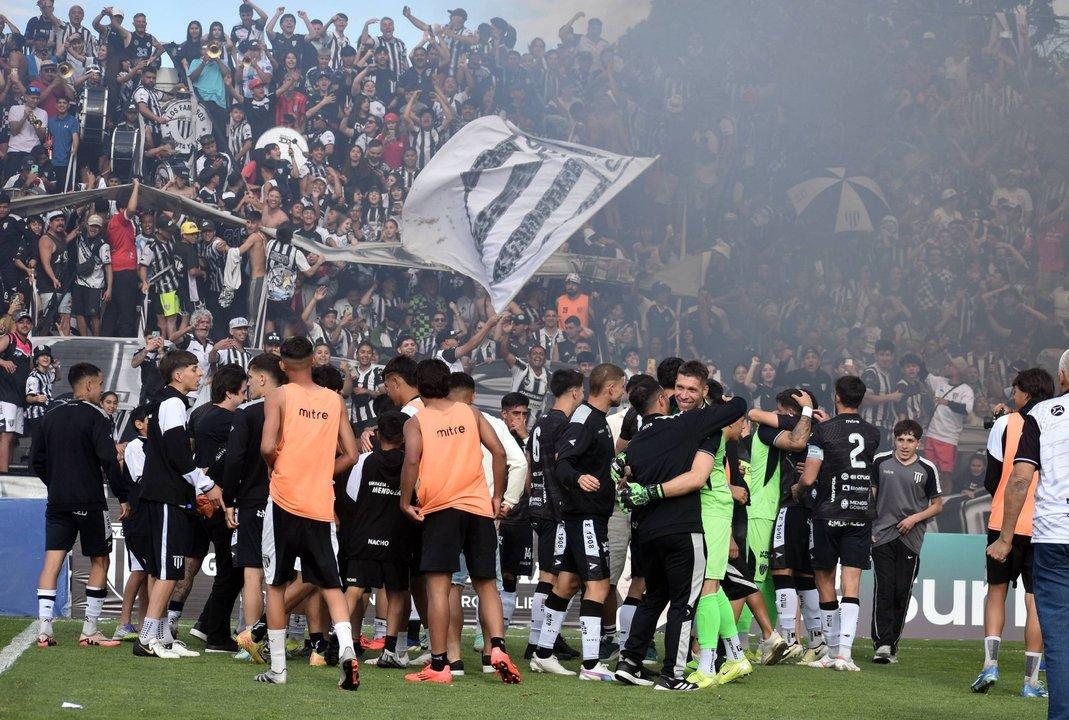 Se definioacute la sede diacutea y horario de la final por el primer ascenso entre Deportivo Madryn y Gimnasia (M)