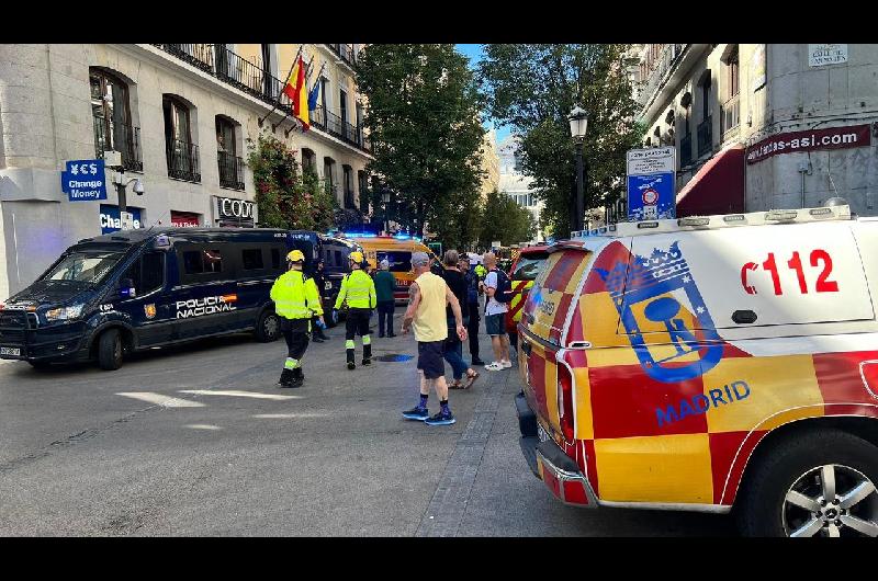Colapso de edificio deja al menos tres heridos y cuatro desaparecidos en Madrid