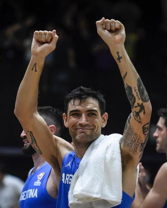 Se retira Carlos Delfino uno de los referentes del baacutesquet argentino