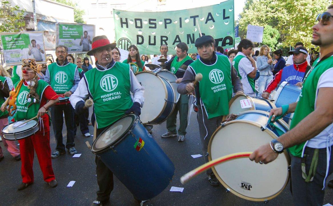 Hospitales de la Ciudad marchan por la reapertura de paritarias y un bono de 250000 pesos