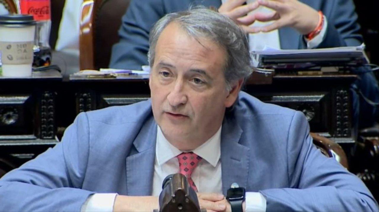 Con poleacutemica la oposicioacuten busca aprobar la designacioacuten de la Defensora del Nintildeo