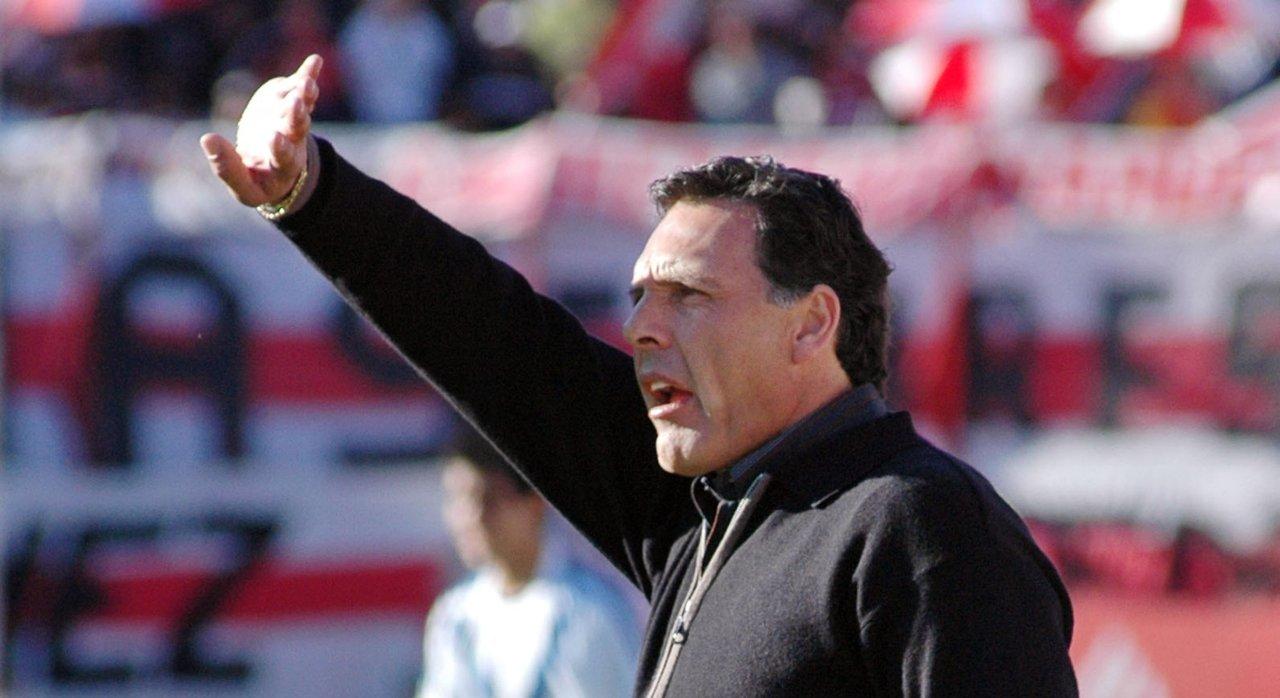 Queacute dijo River Plate de la muerte de Miguel Aacutengel Russo