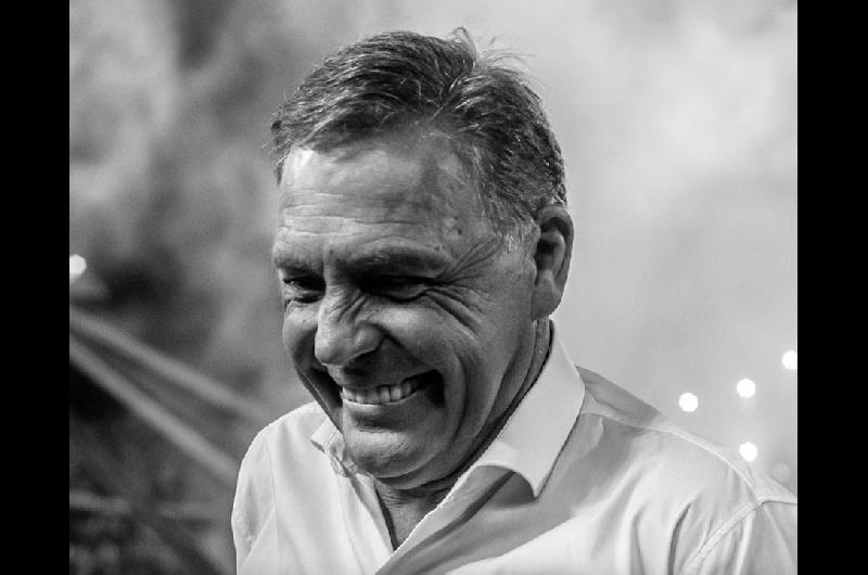 Dolor en el fuacutetbol argentino por la muerte de Miguel Aacutengel Russo- ldquoUn guerrero de la vidardquo