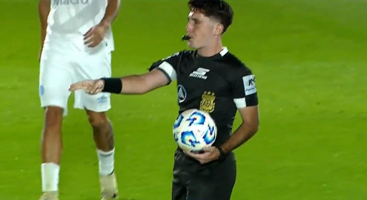VIDEO  El momento en el que suspenden el partido de la Reserva de Boca por la muerte de Miguel Aacutengel Russo