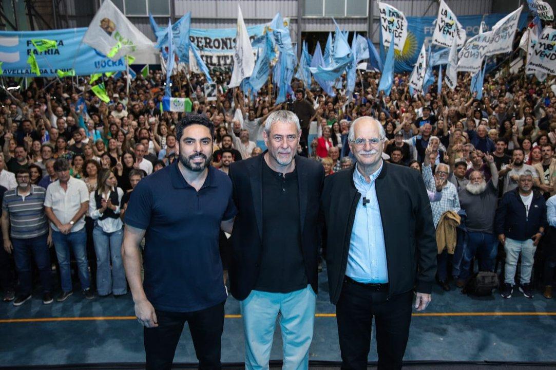 Ferraresi y Taiana encabezaron un multitudinario acto en Avellaneda 