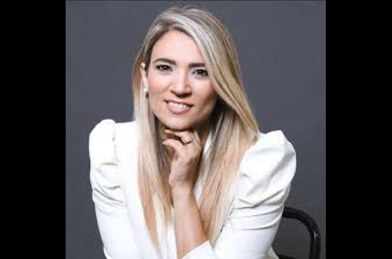 Nadia Maacuterquez candidata libertaria a senadora- ldquoSi fuera una estafadora deberiacutea vivir en un countryrdquo
