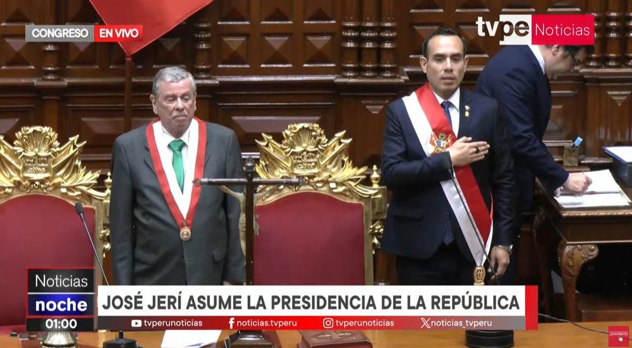 Joseacute Jeriacute asume como presidente interino de Peruacute tras la destitucioacuten expreacutes de Dina Boluarte 