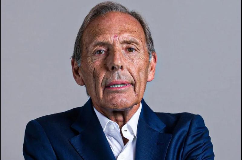 Boca homenajea a Miguel Aacutengel Russo con una frase en su micro