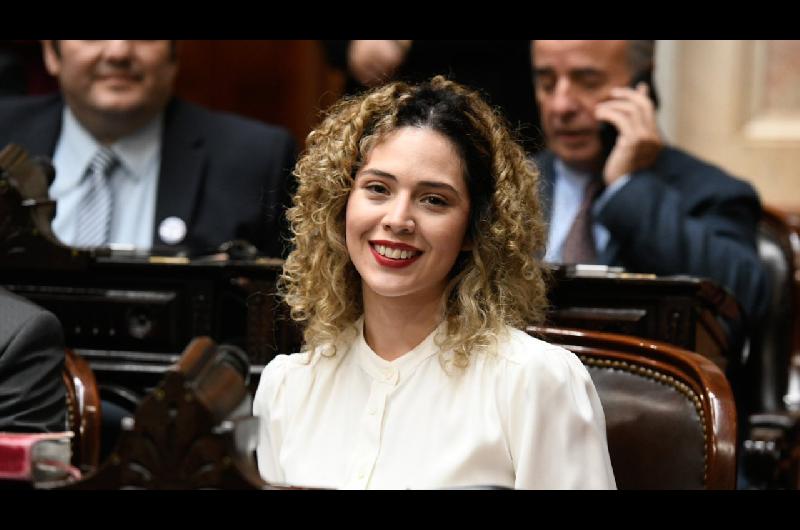 Lourdes Arrieta dijo que en la Argentina ldquola gente se muere de hambrerdquo