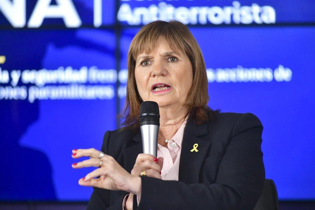 Escoltada por Alejandra Monteoliva Bullrich anuncioacute el Plan Paranaacute para el control de la hidroviacutea