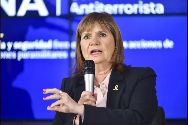 Escoltada por Alejandra Monteoliva Bullrich anuncioacute el Plan Paranaacute para el control de la hidroviacutea