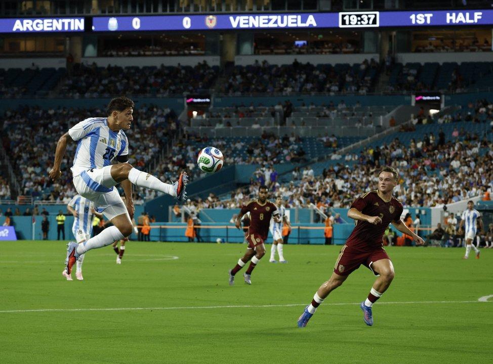 Con Messi de suplente la Seleccioacuten argentina enfrenta a su par de Puerto Rico en Miami