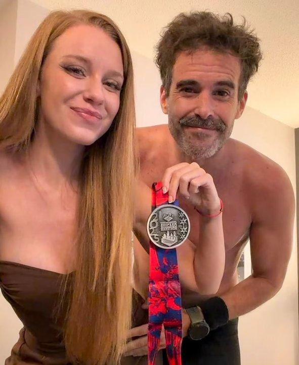 El romaacutentico mensaje de Nicolaacutes Cabreacute a su novia- ldquoGracias por cuidarmerdquo