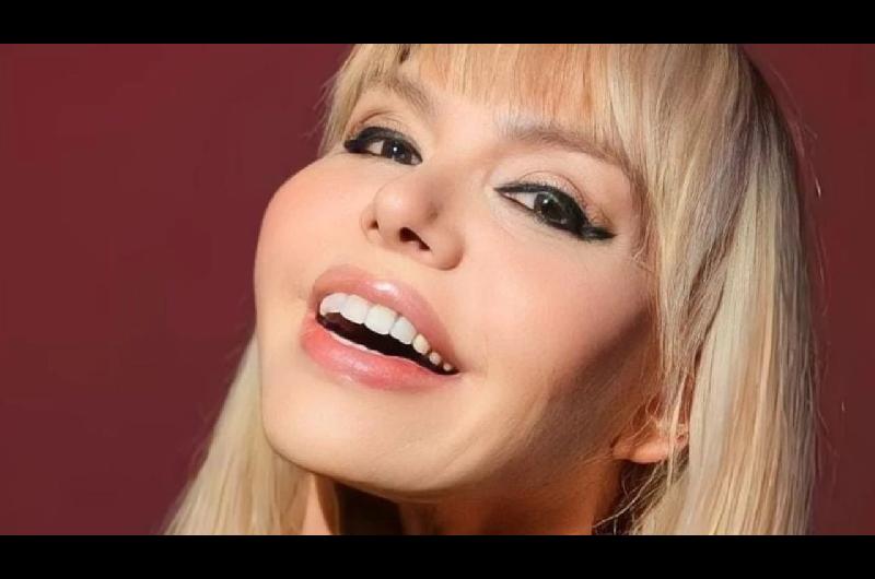 ldquoTuvimos algo me dio unos besos fuertesrdquo- Adriana Aguirre contoacute su historia con un cantante