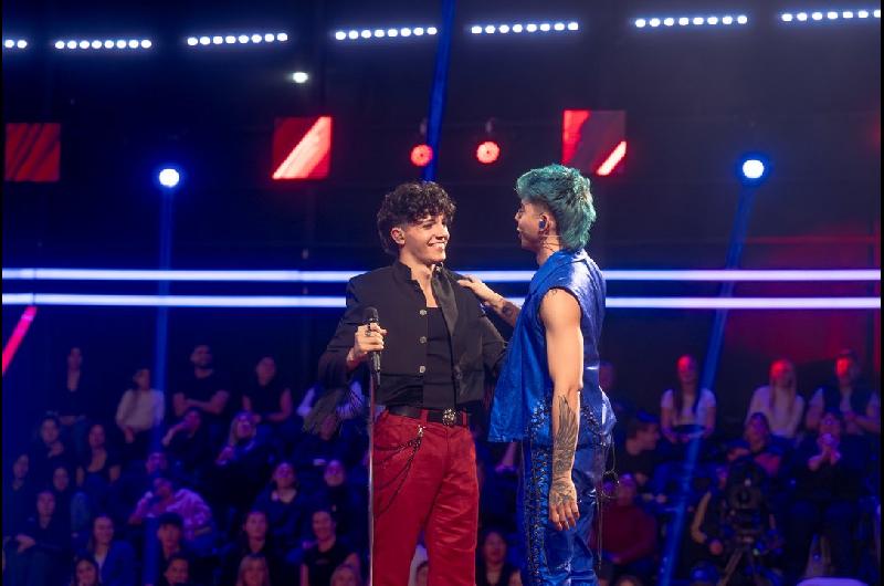 iquestQuieacuten es Nicolaacutes Behringer el artista callejero que conmovioacute y llegoacute a la final de La Voz Argentina