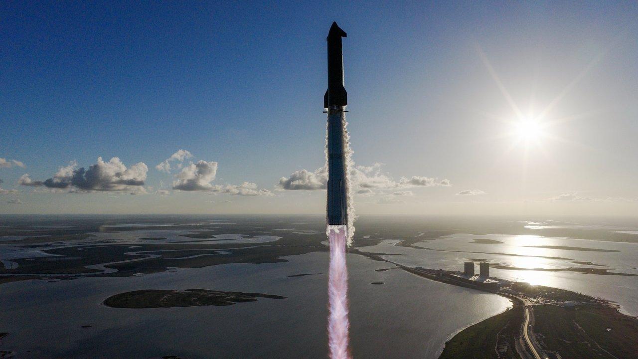 SpaceX lanzoacute con eacutexito la undeacutecima prueba de vuelo de Starship