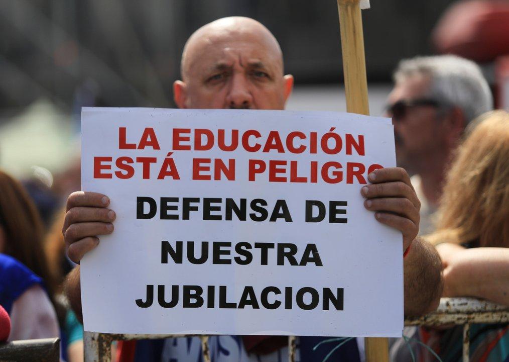 Paro nacional docente- exigen al Gobierno aumento salarial y reapertura de paritarias