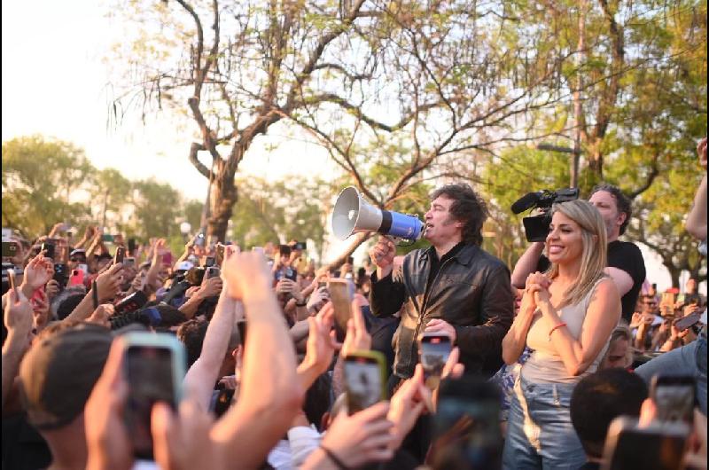 Javier Milei retoma la campantildea con visitas a Santiago del Estero y Tucumaacuten y recorridas bonaerenses