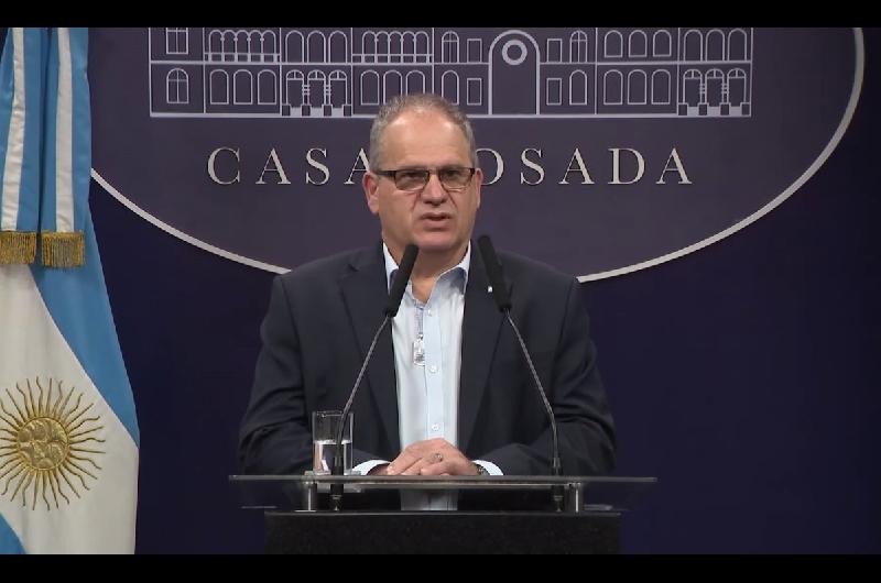 Eyal Sela- ldquoHamaacutes es ISIS y estaacute matando civiles inocentes en Gazardquo