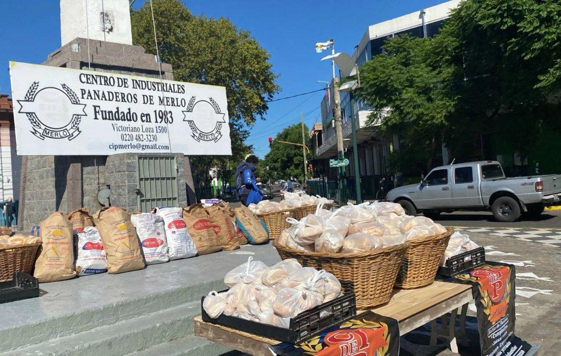 Regalaraacuten 4 mil kilos de pan en protesta contra el gobierno de Javier Milei- cuaacutendo y doacutende