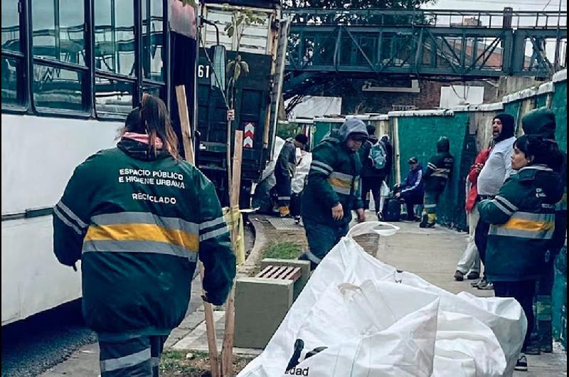 Los cartoneros seguro no votan a Milei- el kilo de cartoacuten se desplomoacute trabajan maacutes y ganan menos