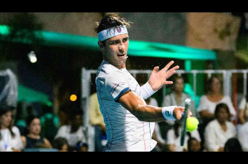 Gran triunfo de Etcheverry para meterse en los cuartos de final del ATP 250 de Estocolmo