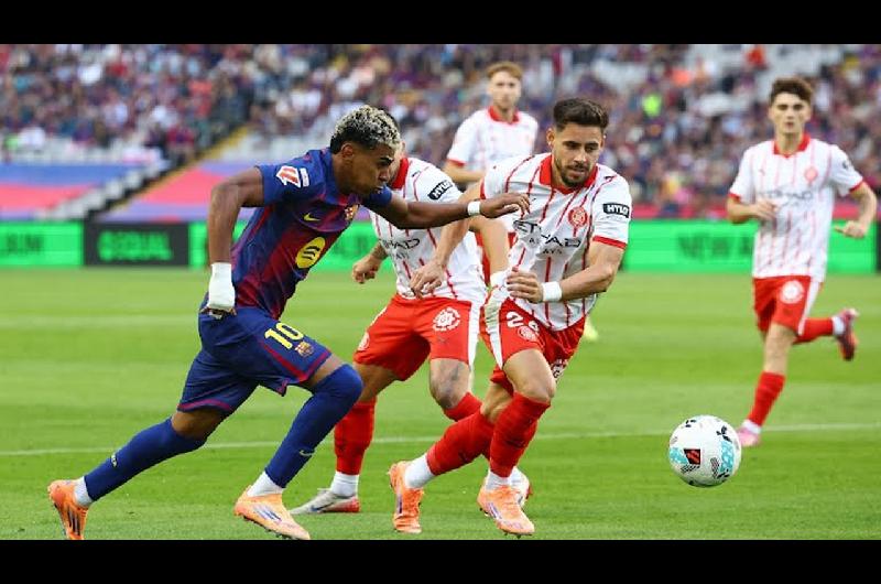 El Barcelona vencioacute al Girona y se aduentildeoacute de la punta de La Liga