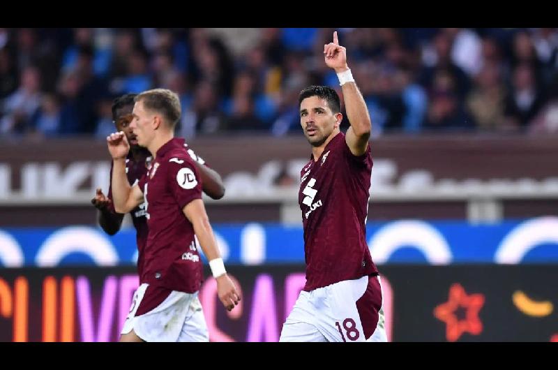 Italia- Giovanni Simeone aplicoacute la ldquoley del exrdquo y el Torino dio el batacazo venciendo al Napoli