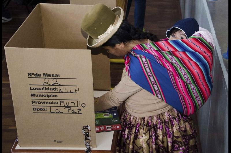 Bolivia define su presidente en balotaje histoacuterico