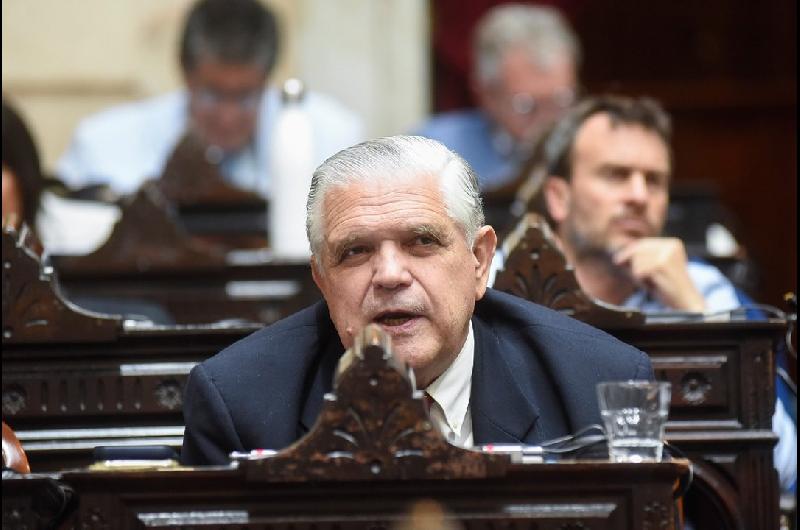 ldquoVendieron doacutelares para disimular la crisisrdquo- la dura advertencia de Loacutepez Murphy sobre la economiacutea argentina