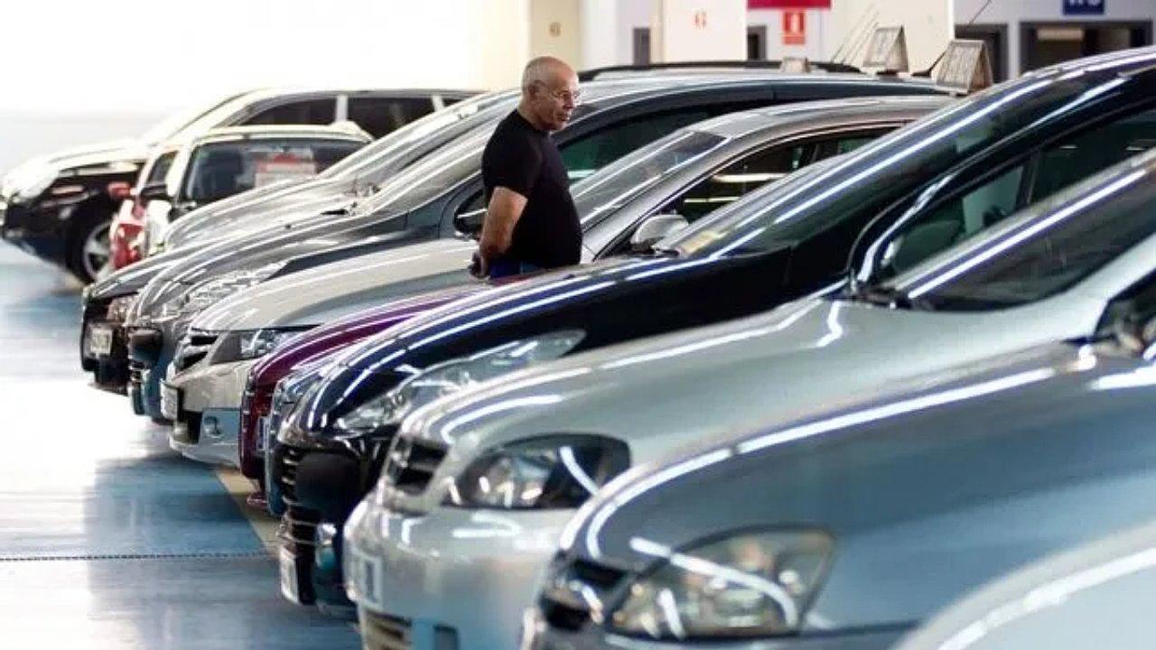 Coacutemo saber realmente cuaacutentos kiloacutemetros tiene un auto usado