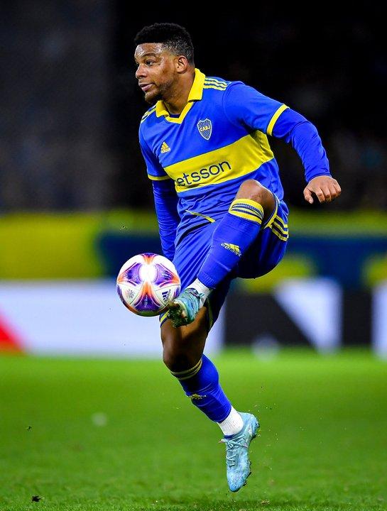 Frank Fabra confirmoacute su salida de Boca y suentildea con volver a Colombia
