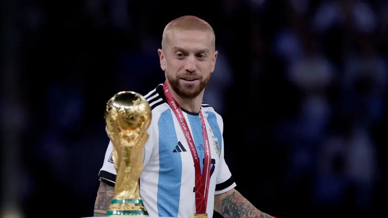 El ldquoPapurdquo Goacutemez vuelve al fuacutetbol- fue presentado en un club de Italia 